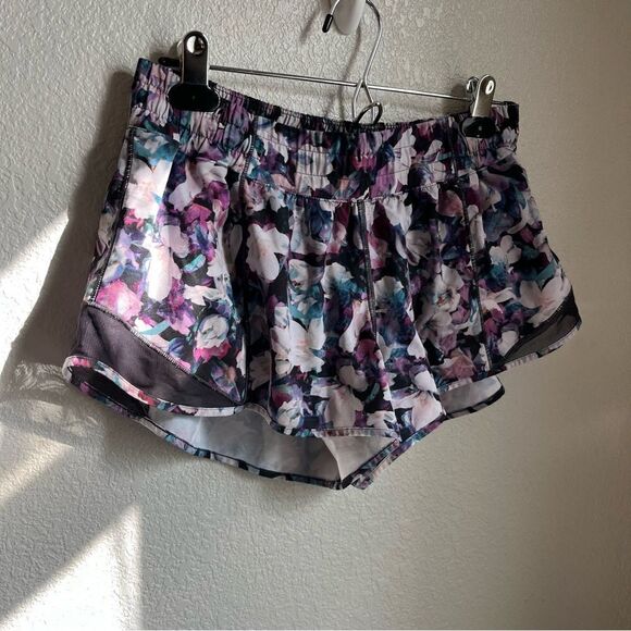 Lululemon Hotty Hot Short II *2.5"
Utopia Multi / Deep Phantom - Picture 8 of 12